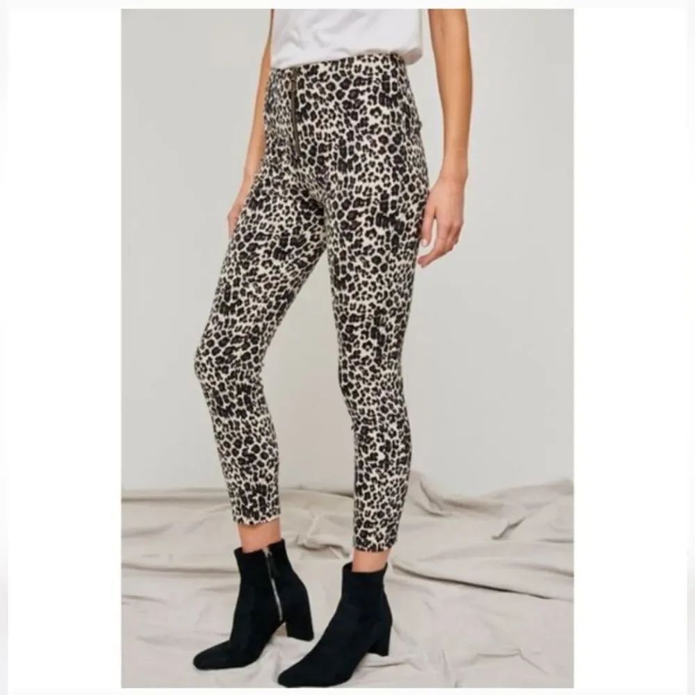 Hayden Front Zip Leopard Print PA